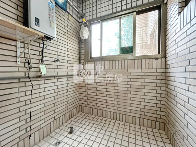 荷蘭村景觀4改3房平車房屋室內格局與周邊環境