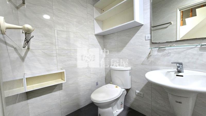 (A)中壢龍岡路透天 (一樓可做店面)(中信卓越團隊)房屋室內格局與周邊環境