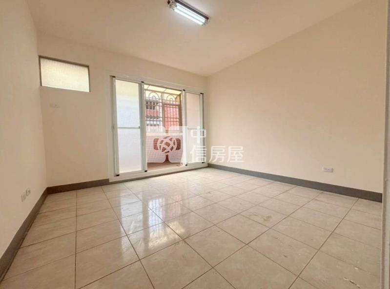 內埔年街全新整車墅房屋室內格局與周邊環境