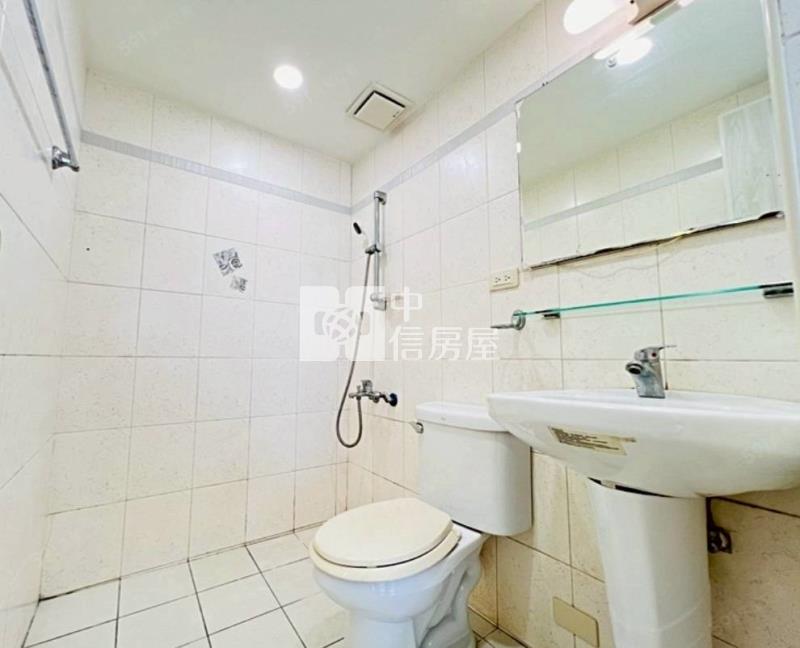 湖映左岸景觀電梯2房房屋室內格局與周邊環境