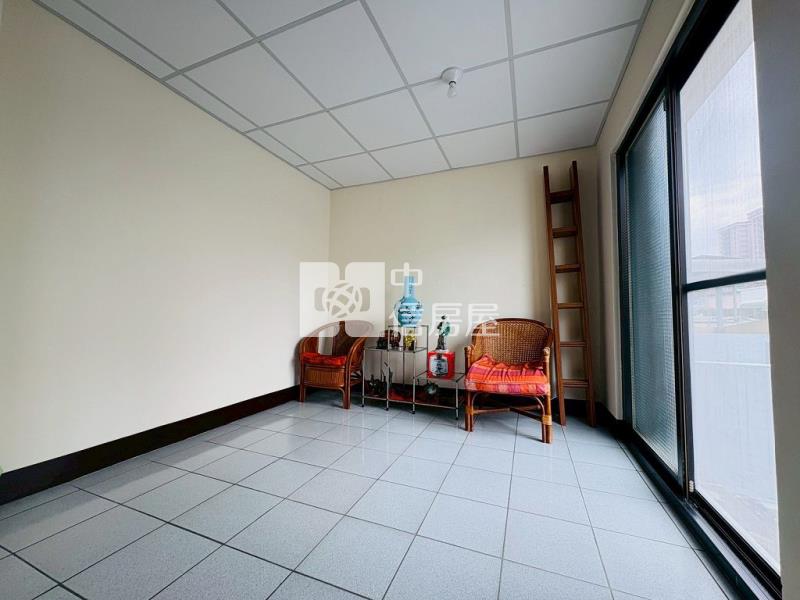 內壢高中旁前院停車美別墅(中信卓越團隊)房屋室內格局與周邊環境