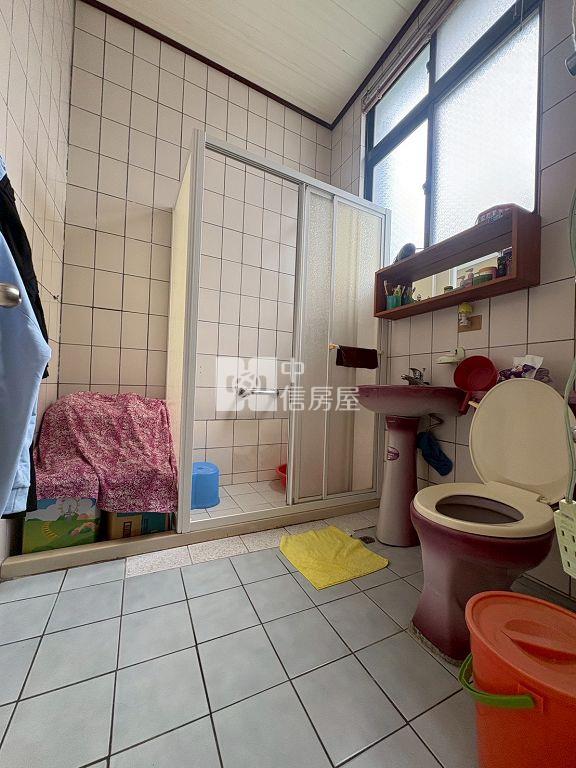 內壢高中旁前院停車美別墅(中信卓越團隊)房屋室內格局與周邊環境