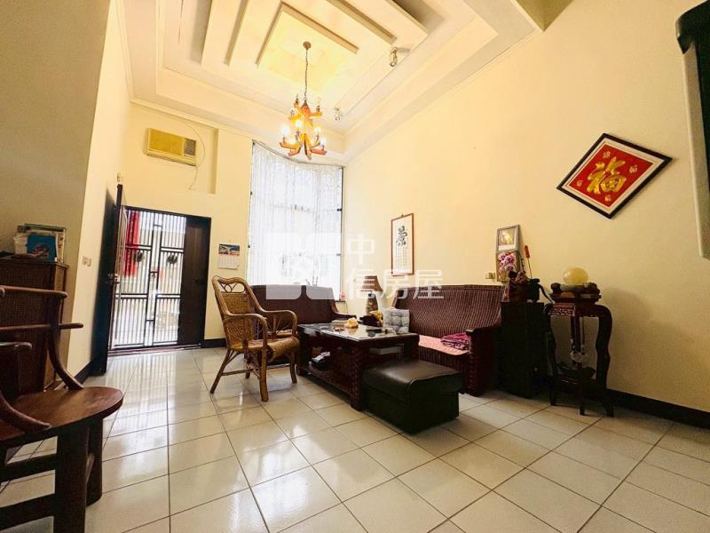 內壢高中旁前院停車美別墅(中信卓越團隊)房屋室內格局與周邊環境