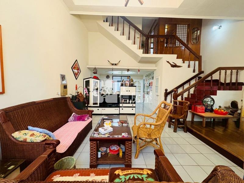 內壢高中旁前院停車美別墅(中信卓越團隊)房屋室內格局與周邊環境