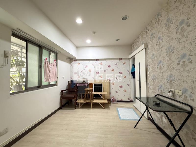 鄉城大鎮幸福四房車位宅房屋室內格局與周邊環境