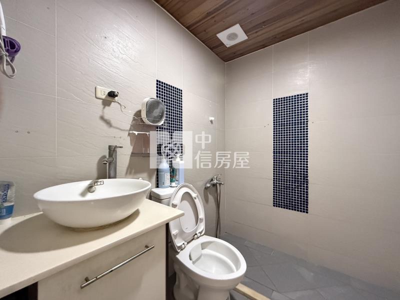 鄉城大鎮幸福四房車位宅房屋室內格局與周邊環境