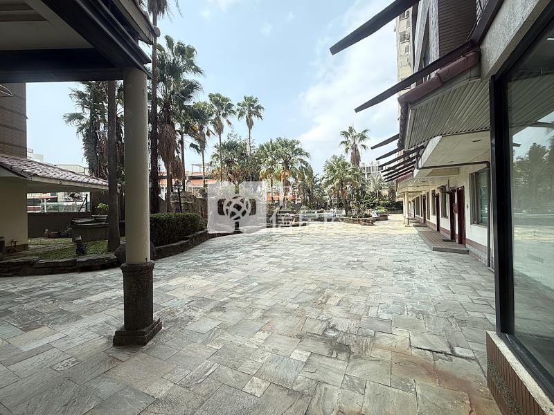 鄉城大鎮幸福四房車位宅房屋室內格局與周邊環境