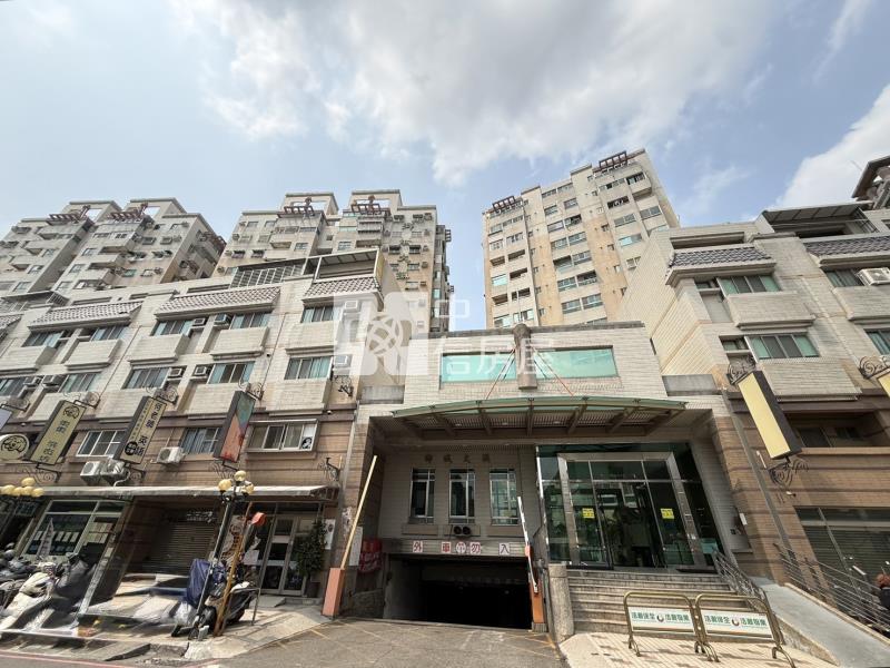 鄉城大鎮幸福四房車位宅房屋室內格局與周邊環境