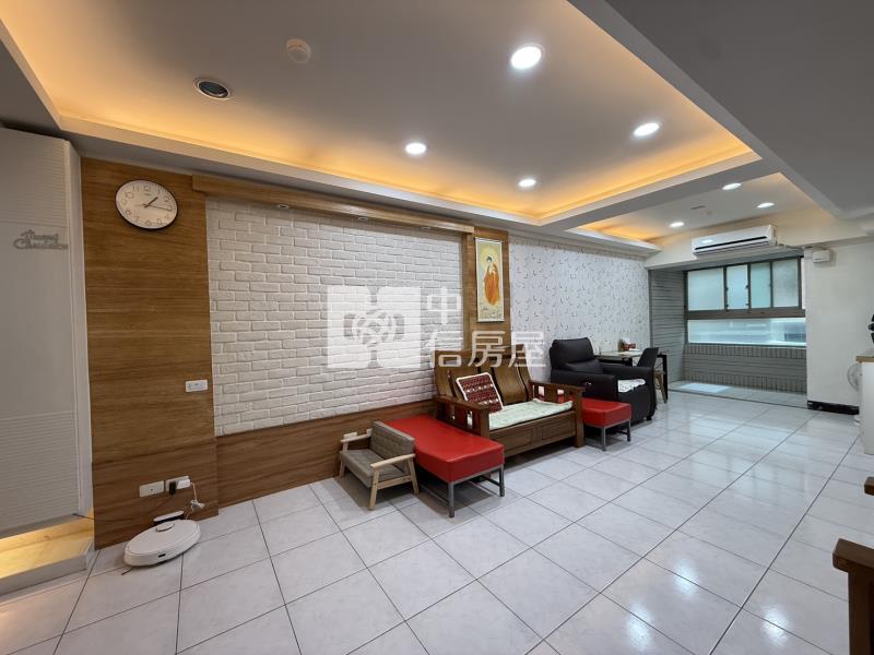 鄉城大鎮幸福四房車位宅房屋室內格局與周邊環境