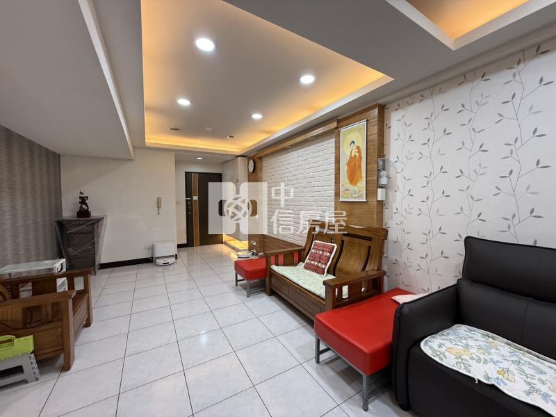 鄉城大鎮幸福四房車位宅房屋室內格局與周邊環境