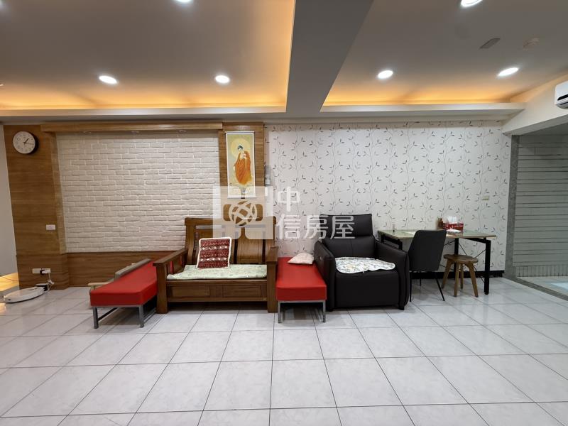 鄉城大鎮幸福四房車位宅房屋室內格局與周邊環境