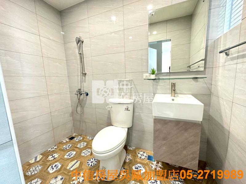 中庄田字型車庫透天房屋室內格局與周邊環境