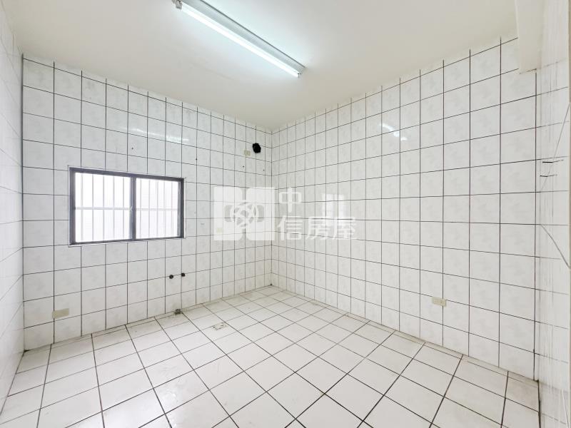 觀音草漯重劃區透天店面房屋室內格局與周邊環境