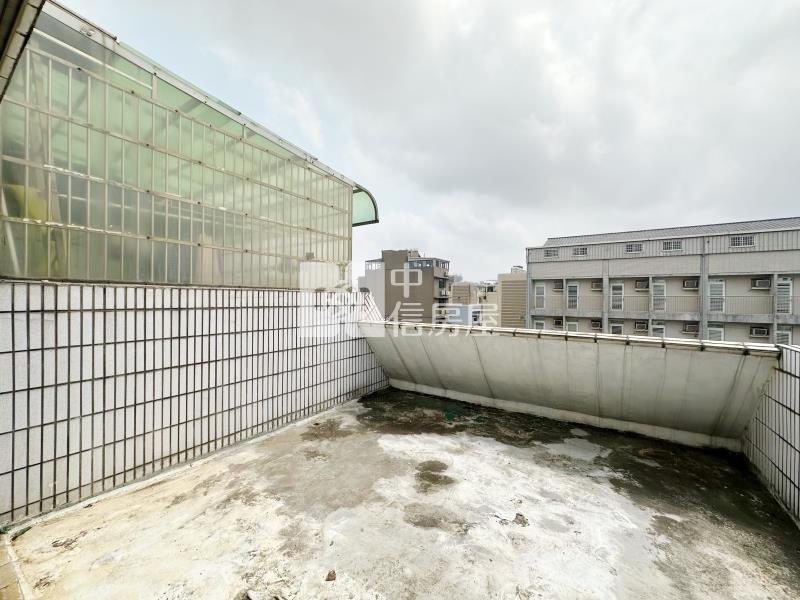 觀音草漯重劃區透天店面房屋室內格局與周邊環境