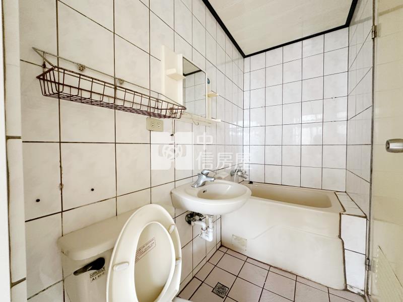 觀音草漯重劃區透天店面房屋室內格局與周邊環境