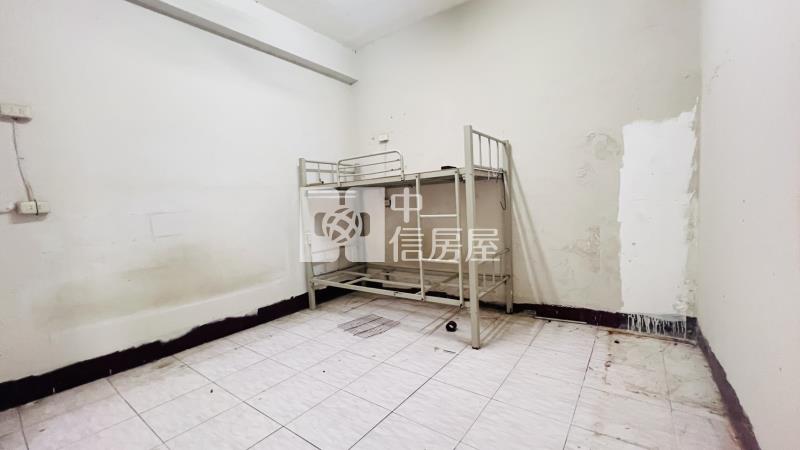 內埔工業區車庫透天房屋室內格局與周邊環境