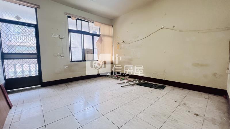 內埔工業區車庫透天房屋室內格局與周邊環境