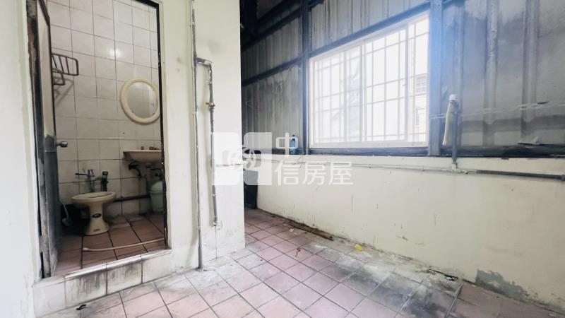 內埔工業區車庫透天房屋室內格局與周邊環境
