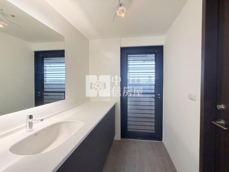 14期上階綠三房雙主臥平車房屋室內格局與周邊環境