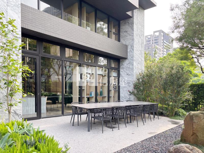 14期上階綠三房雙主臥平車房屋室內格局與周邊環境