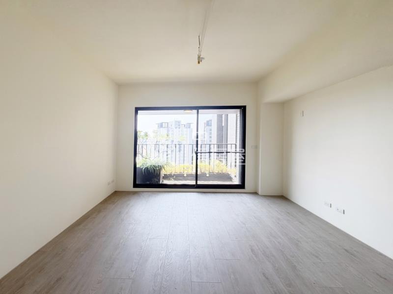 14期上階綠三房雙主臥平車房屋室內格局與周邊環境