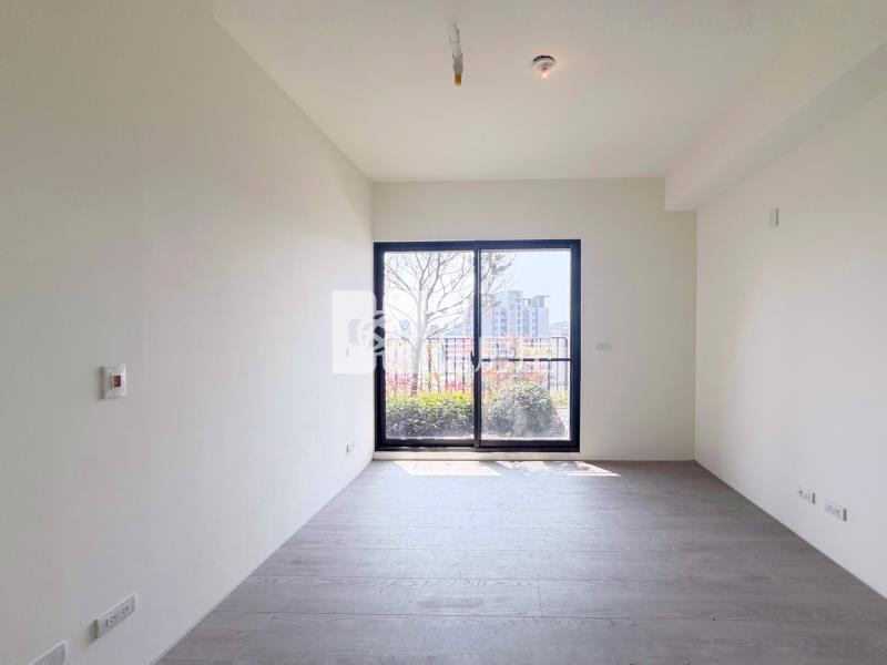 14期上階綠三房雙主臥平車房屋室內格局與周邊環境