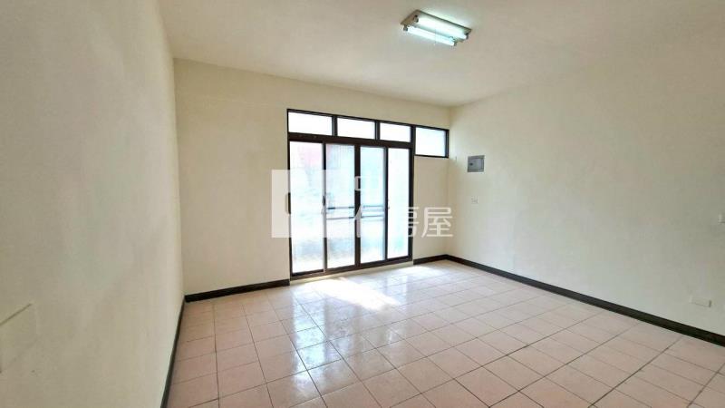 斗六重光美透天房屋室內格局與周邊環境