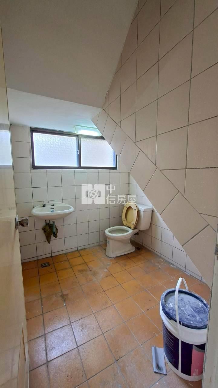 斗六重光美透天房屋室內格局與周邊環境