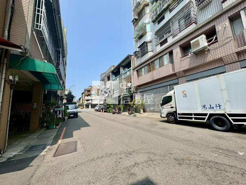 五權車站臨10米路商業區透天房屋室內格局與周邊環境