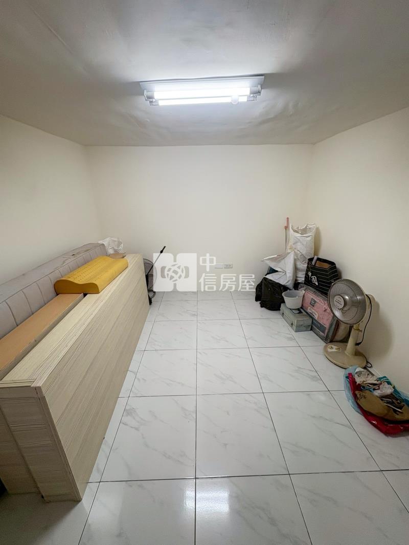 霧峰全新整理中正路雙車透天房屋室內格局與周邊環境