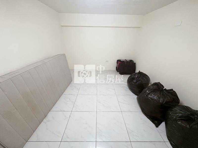 霧峰全新整理中正路雙車透天房屋室內格局與周邊環境