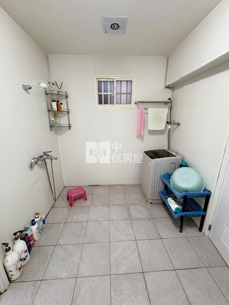 霧峰全新整理中正路雙車透天房屋室內格局與周邊環境