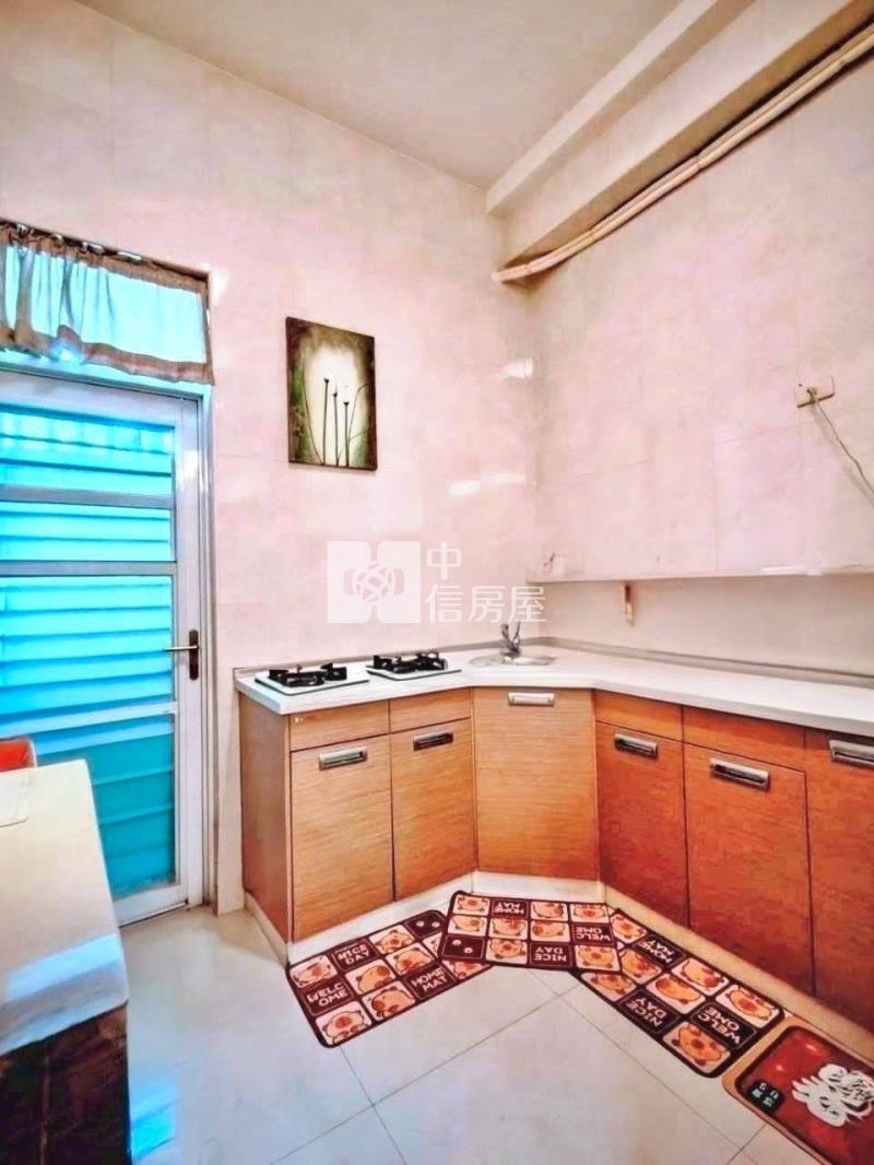 軟體園區星巴克旁大地坪雙車美別墅房屋室內格局與周邊環境