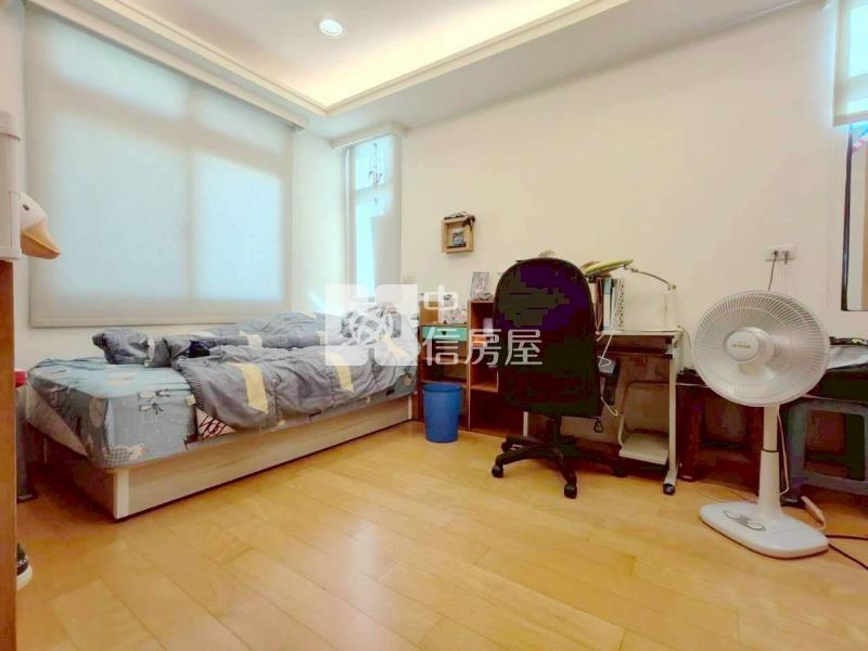 軟體園區星巴克旁大地坪雙車美別墅房屋室內格局與周邊環境