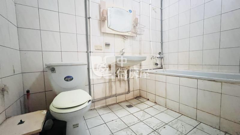 豐田郵局車庫透天房屋室內格局與周邊環境