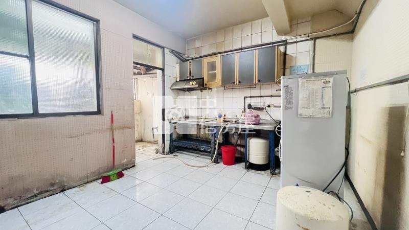 豐田郵局車庫透天房屋室內格局與周邊環境