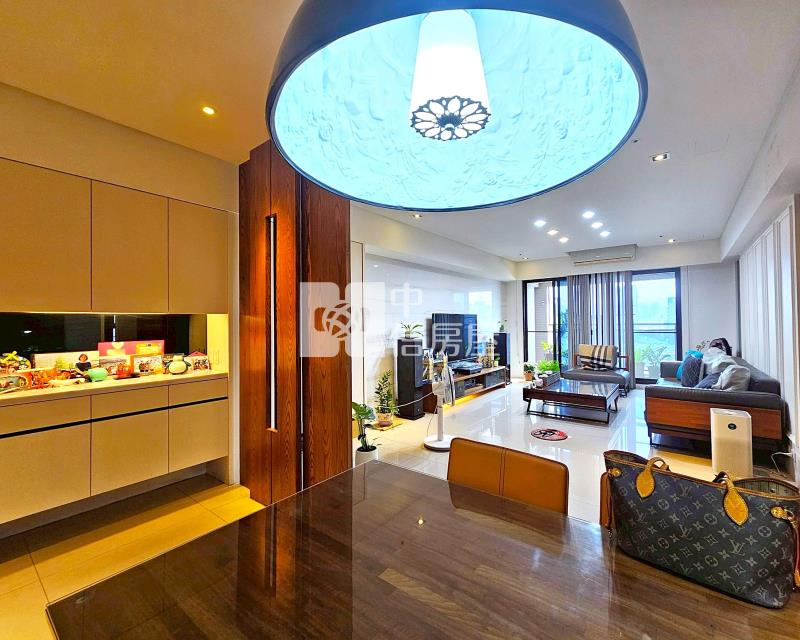 涵境高樓標準四房雙平車房屋室內格局與周邊環境