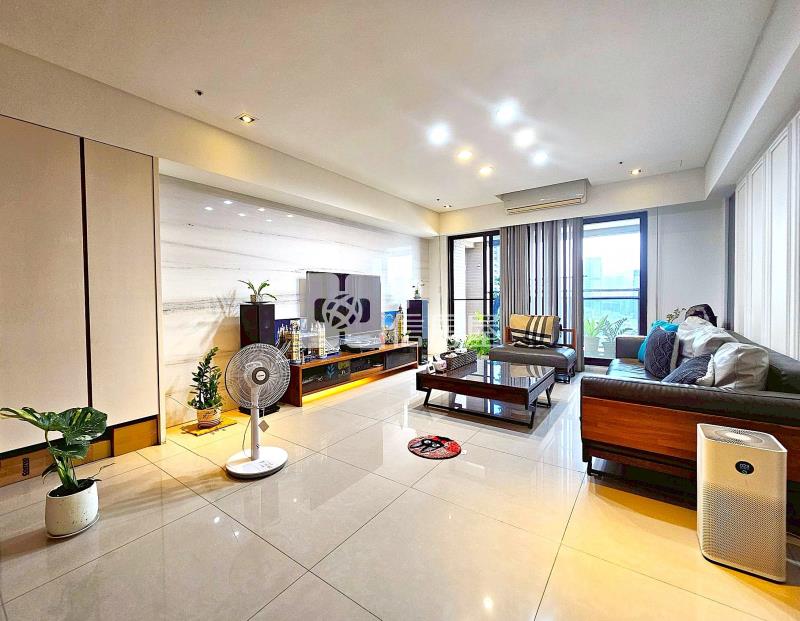 涵境高樓標準四房雙平車房屋室內格局與周邊環境