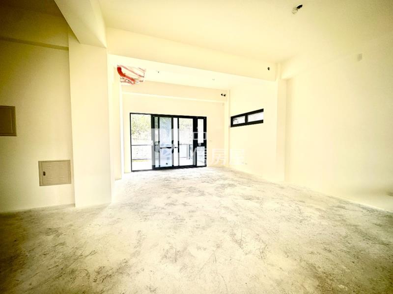 新竹山莊全新電梯別墅房屋室內格局與周邊環境