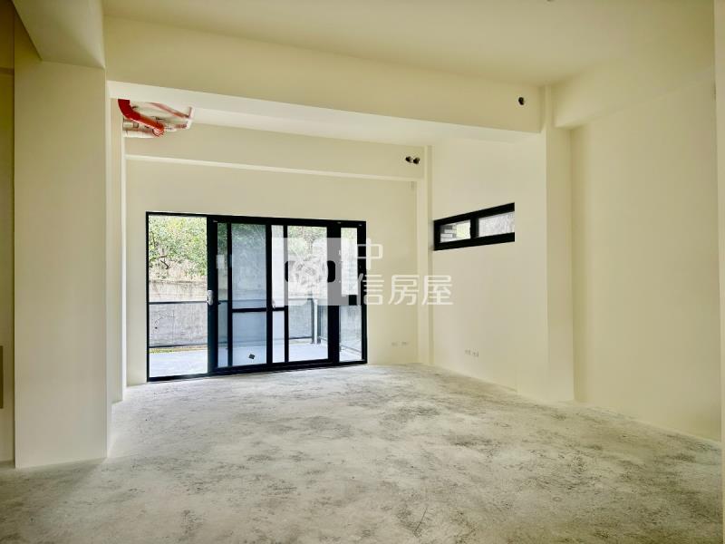 新竹山莊全新電梯別墅房屋室內格局與周邊環境