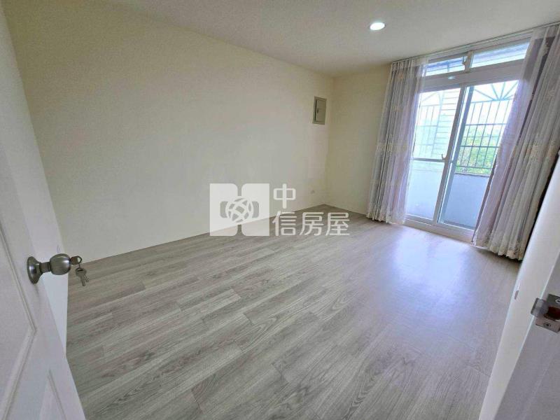 觀音【崙坪】邊間整新美透天房屋室內格局與周邊環境