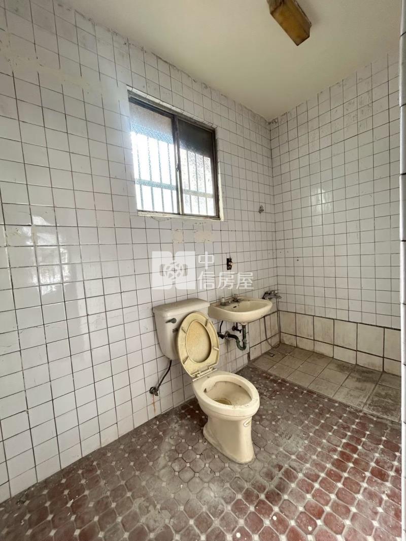 近埔頂國小低價透天房屋室內格局與周邊環境