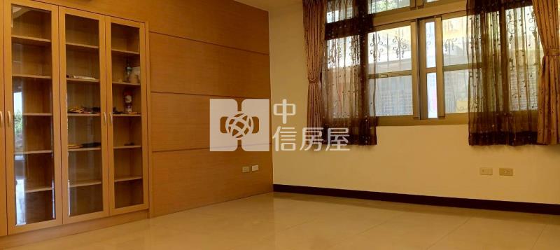 近德高國小三車位1+2樓優質華廈房屋室內格局與周邊環境