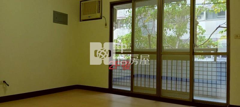 近德高國小三車位1+2樓優質華廈房屋室內格局與周邊環境