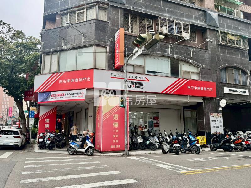 南屯正東興路霸氣角間店面房屋室內格局與周邊環境