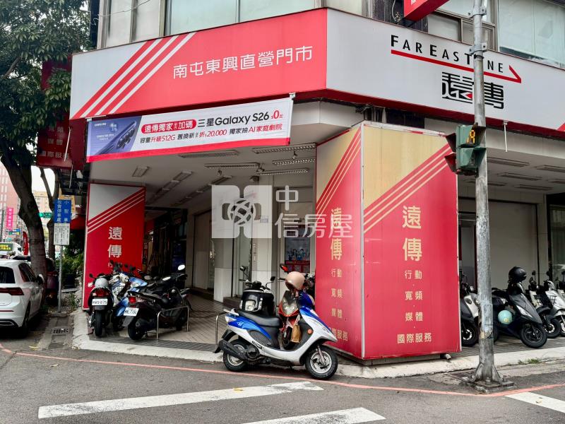 南屯正東興路霸氣角間店面房屋室內格局與周邊環境