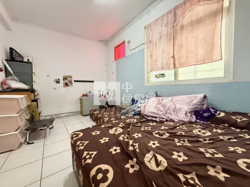 【安家】專任-新屋邊間前院停車透天房屋室內格局與周邊環境