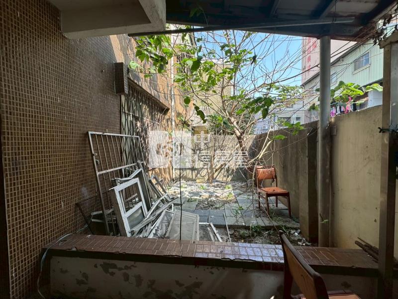 內壢交流道大面寬大地坪透天-需整理房屋室內格局與周邊環境