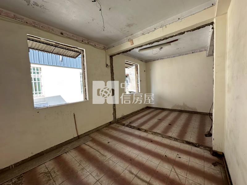 內壢交流道大面寬大地坪透天-需整理房屋室內格局與周邊環境