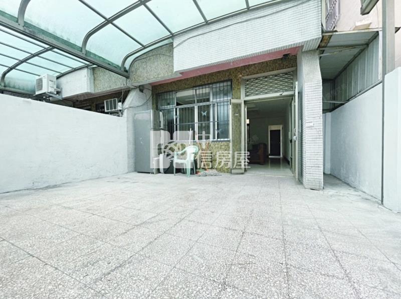 東山路大地坪車庫透天房屋室內格局與周邊環境